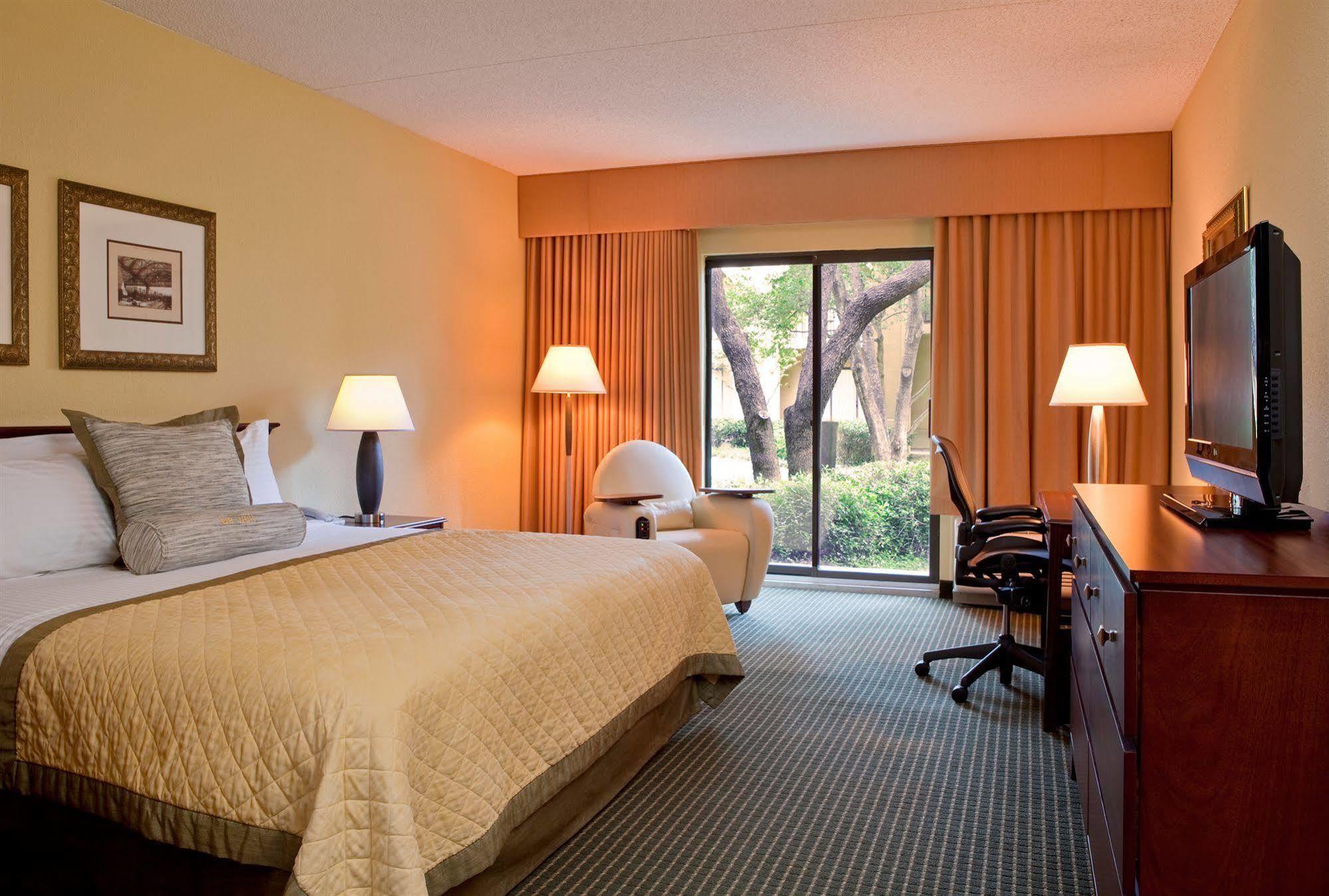 Holiday Inn Irving Las Colinas By Ihg Exterior foto